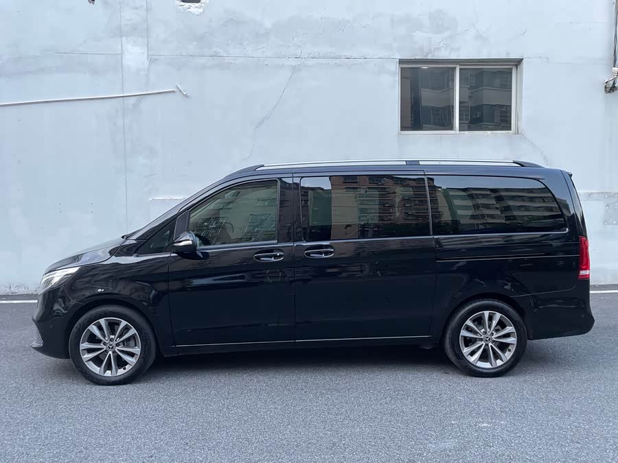 Mercedes-Benz V Class 2022 immagine di auto #17