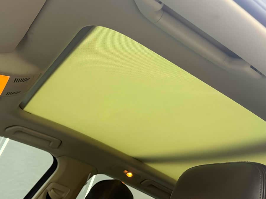 Volkswagen Touareg 2014 car image #17