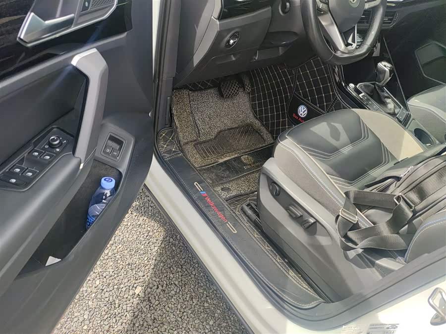 Volkswagen Tayron GTE 2021 car image #17