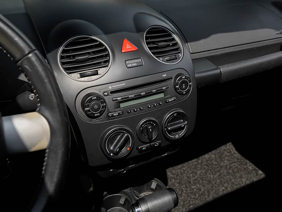 Volkswagen Beetle 2010 #17 Volkswagen Beetle 2010 car image #17