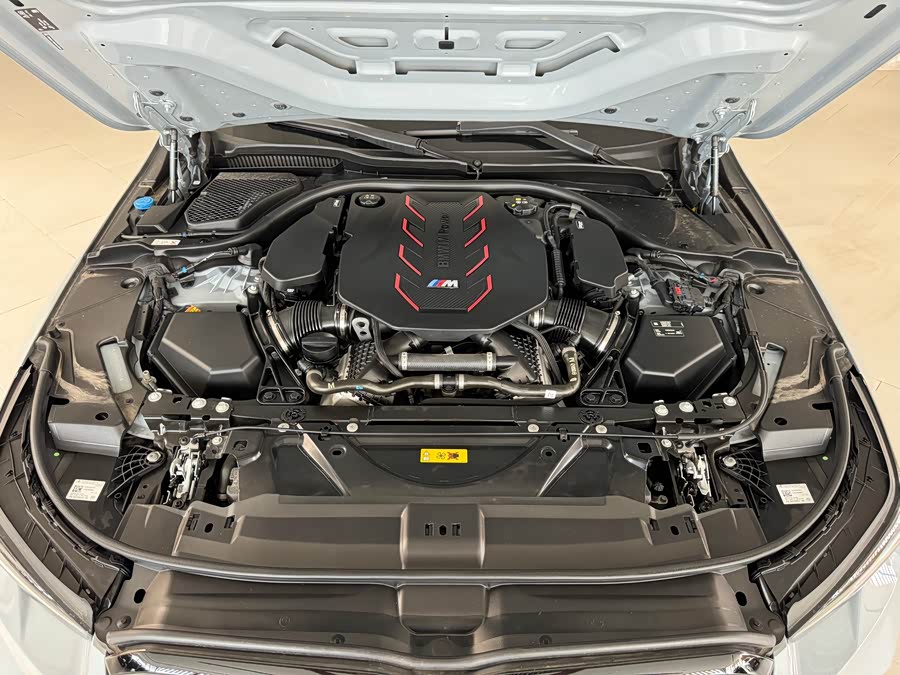 BMW M5 New Energy immagine di auto #17