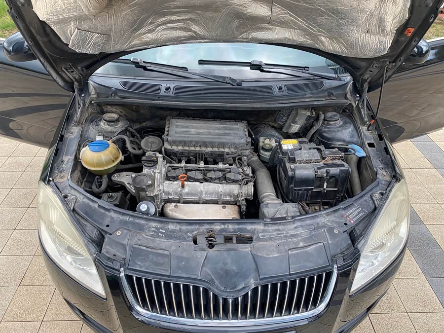 Skoda Fabia 2011 صورة سيارة #17