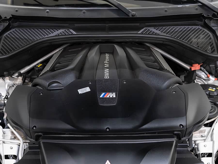 BMW X6 M 2016 car image #17