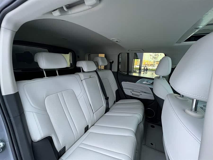 Tank 300 New Energy 2024 #17 Tank 300 New Energy 2024 car image #17