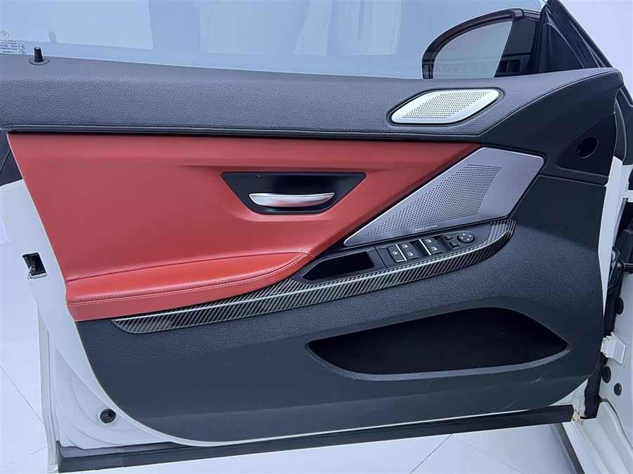 BMW M6 2016 car image #17