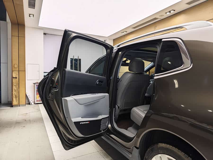 Peugeot 3008 2013 صورة سيارة #17