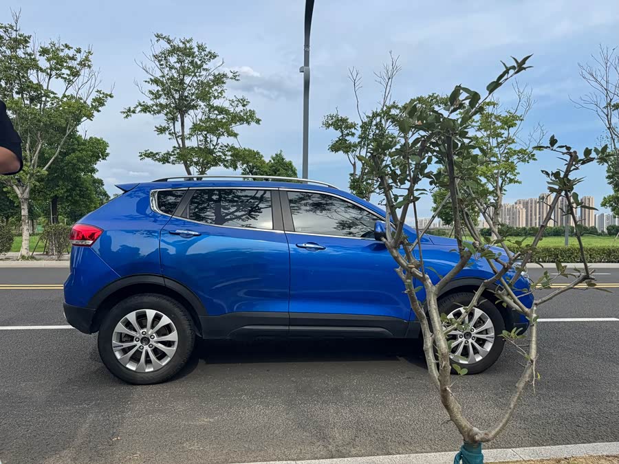 Haval H2s 2016 car image #17