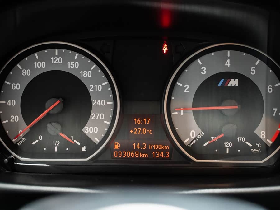 BMW 1 Series M 2012 car image #17