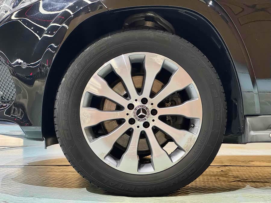 Mercedes-Benz GLS Class 2017 car image #17