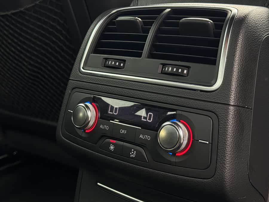 Audi S6 2013 car image #17