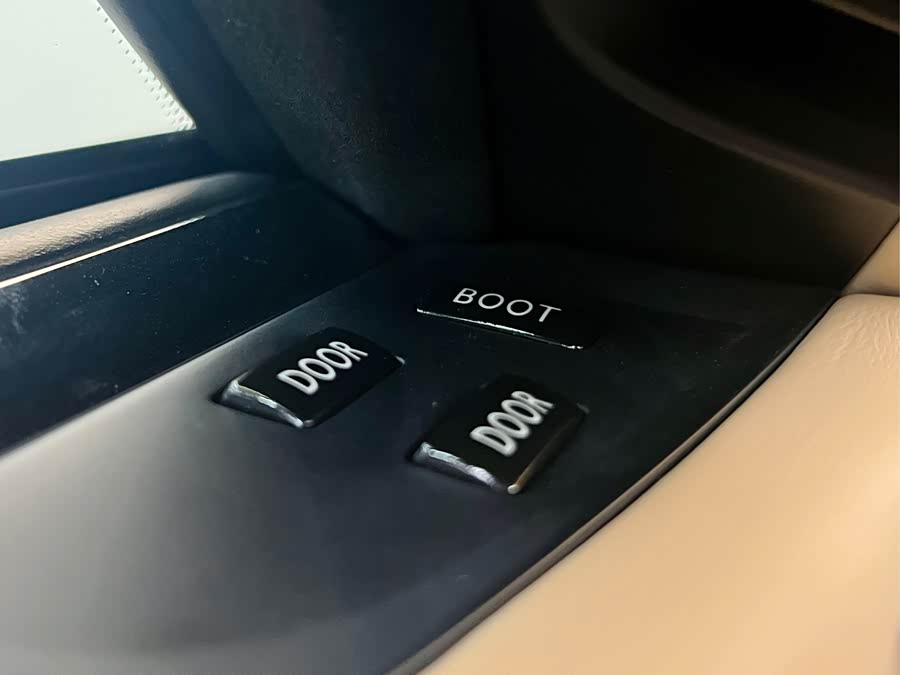 劳斯莱斯 魅影 2014 汽车图片 #17