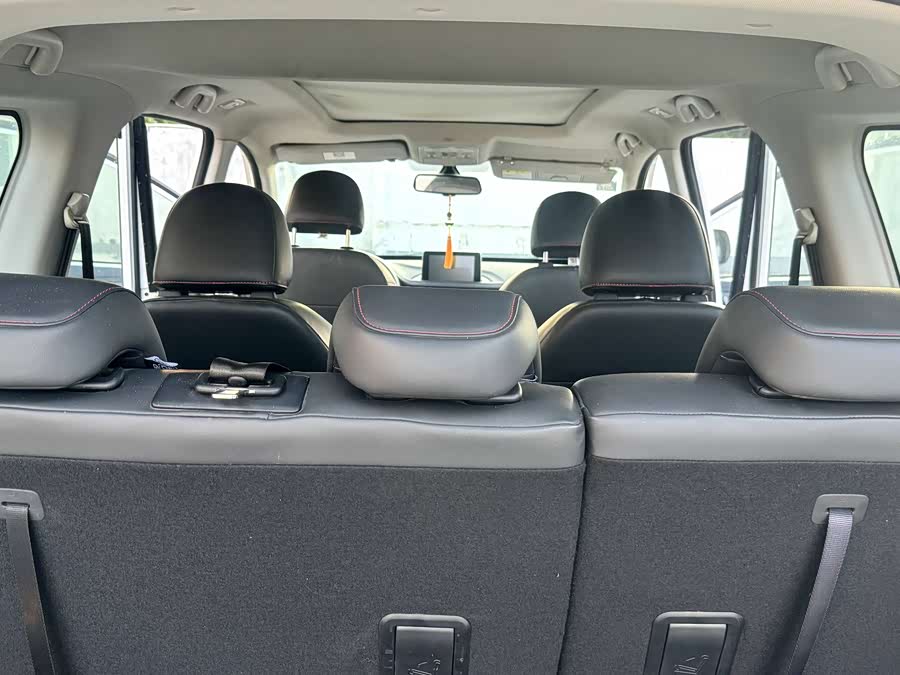 Forthing SX6 2020 car image #17