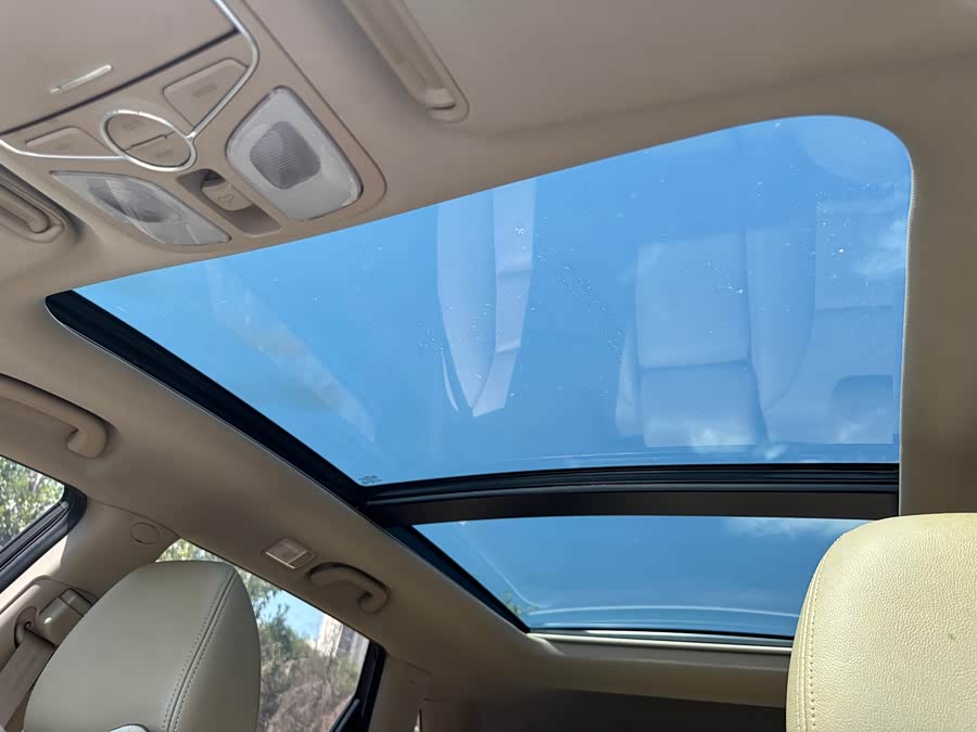 Kia Sorento 2014 изображение автомобиля #17