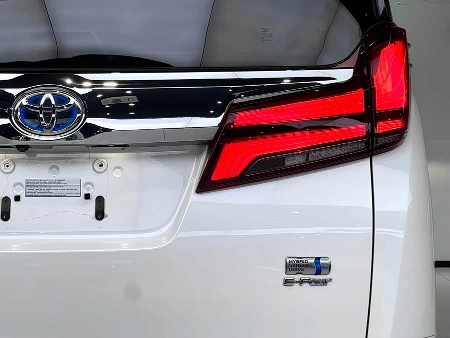 Toyota Alphard 2021 car image #17