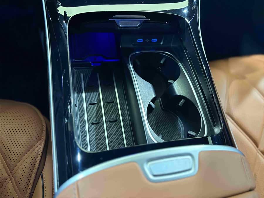 Mercedes-Benz Maybach S Class 2024 car image #17