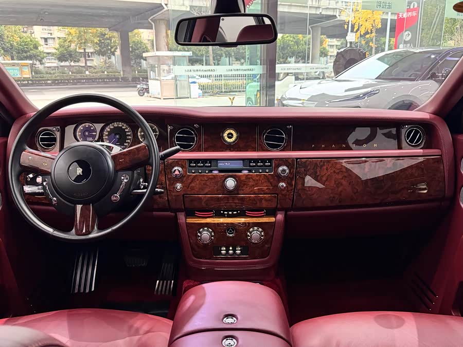 劳斯莱斯 幻影 2011 #17 劳斯莱斯 幻影 2011 汽车图片 #17