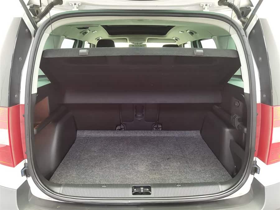 Skoda Yeti (Imported) 2014 car image #17