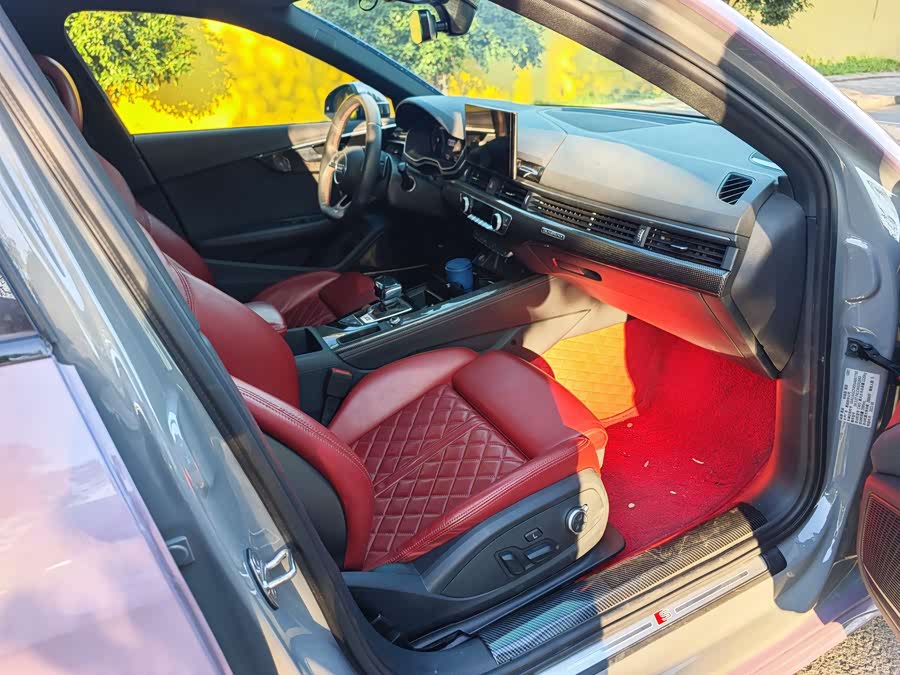 Audi S4 2023 صورة سيارة #17