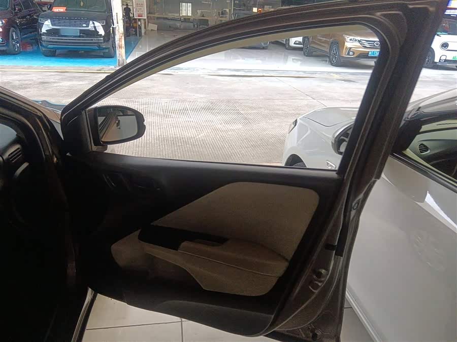 Honda Greiz 2017 #17 Honda Greiz 2017 صورة سيارة #17