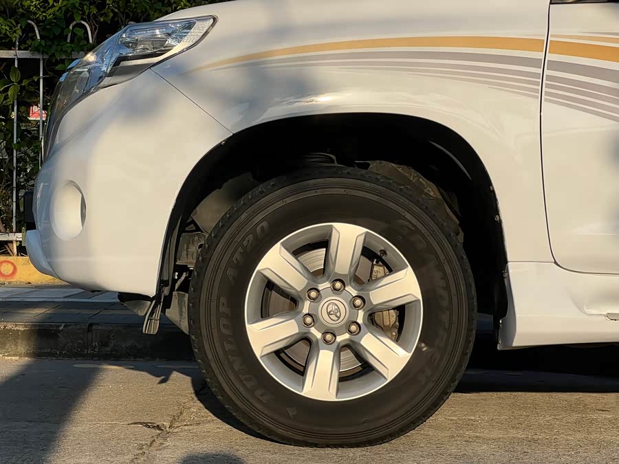 Toyota Prado (Imported) 2015 car image #17