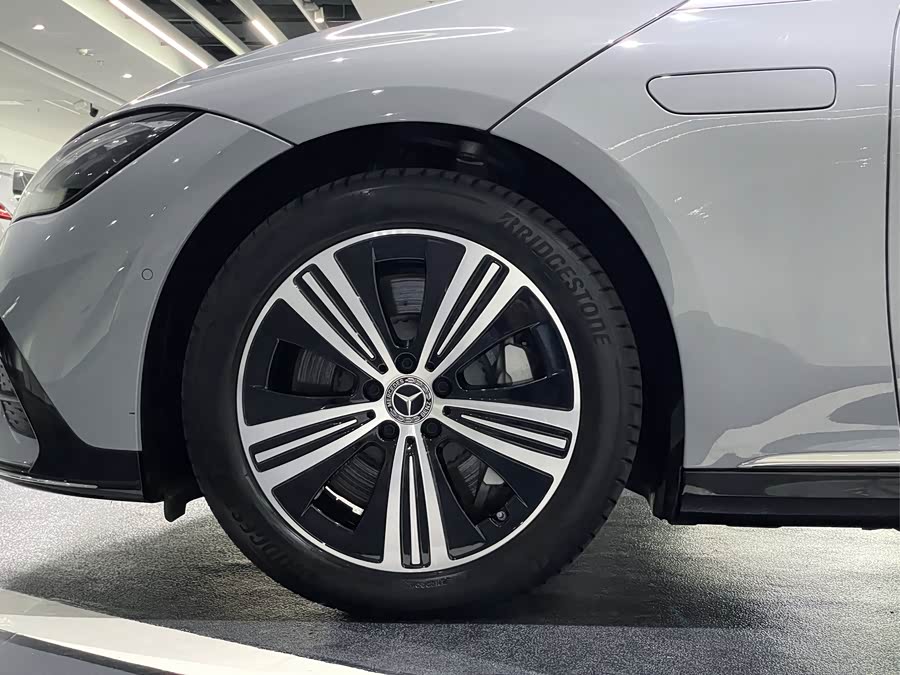 Mercedes-Benz EQE Class 2023 #17 Mercedes-Benz EQE Class 2023 car image #17