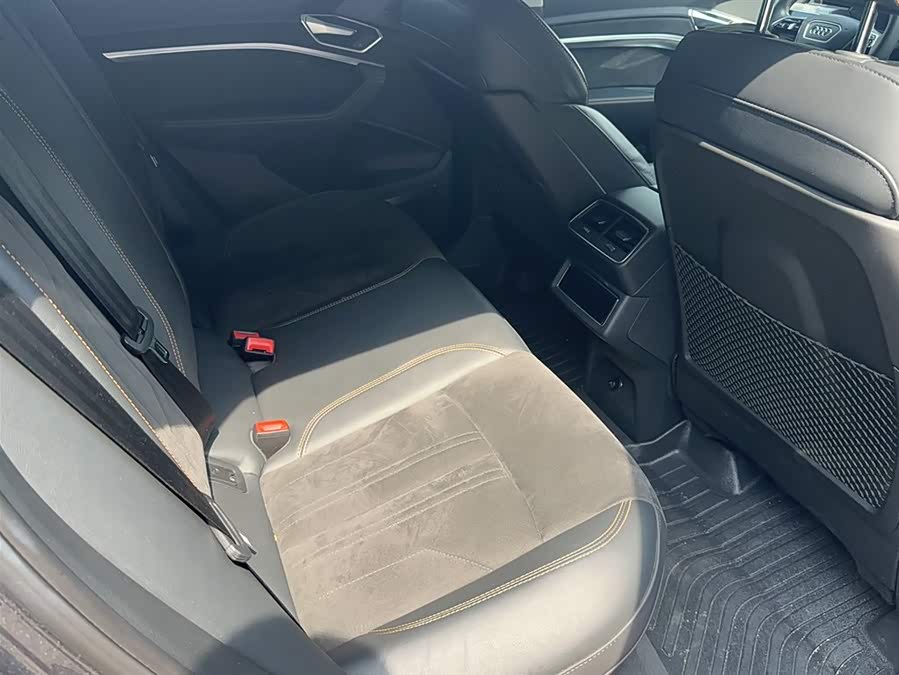 Mercedes-Benz SLK AMG 2021 #17 Mercedes-Benz SLK AMG 2021 صورة سيارة #17