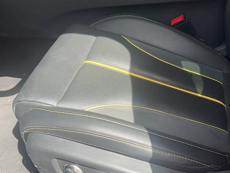 HongQi H6 2023 car image #17