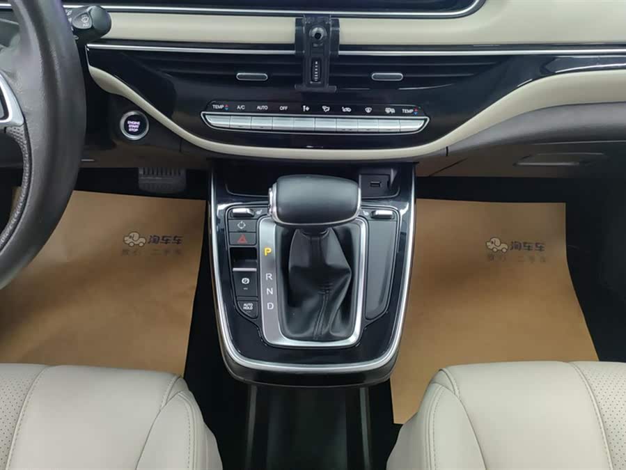 GAC Trumpchi M6 2019 car image #17