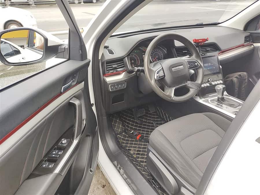 Haval H4 2019 #17 Haval H4 2019 car image #17