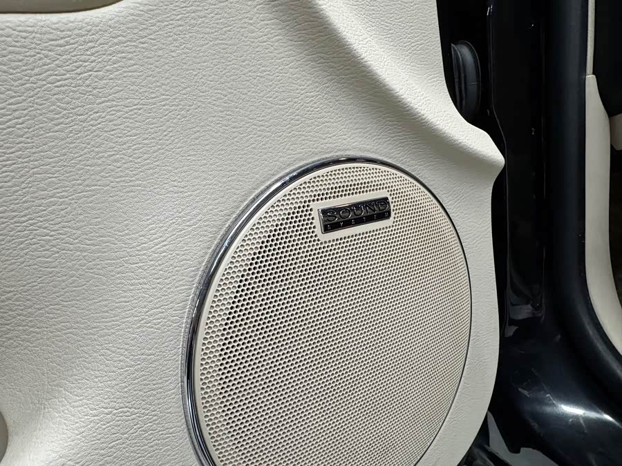 Volkswagen Passat Lingyu 2011 car image #17