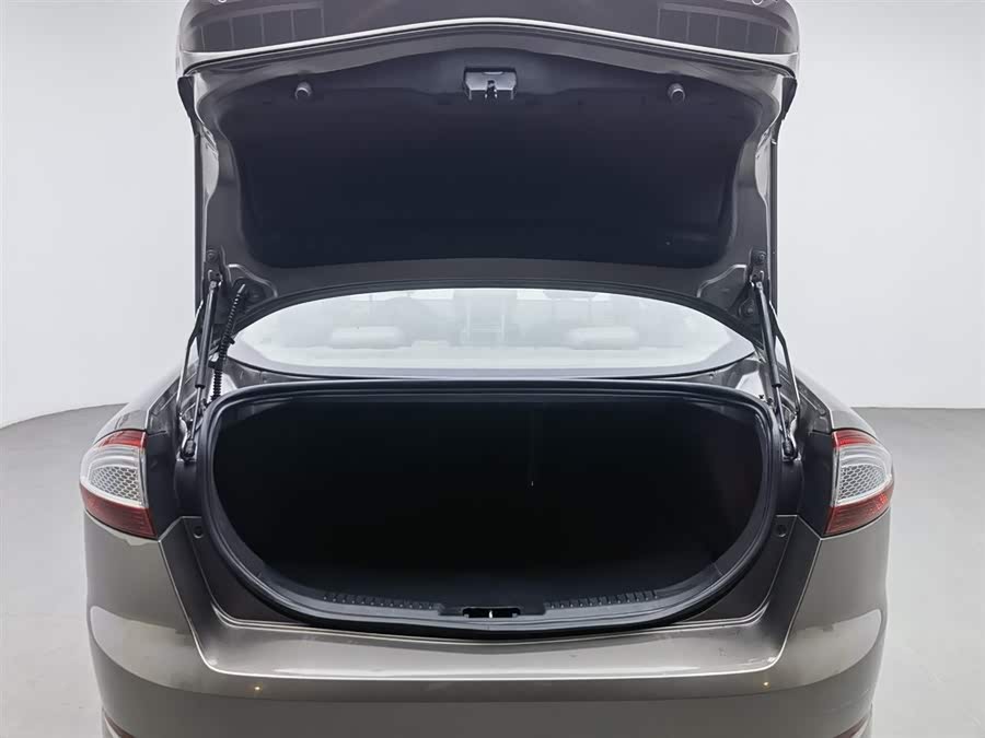 Ford Mondeo-Zhisheng 2012 صورة سيارة #17