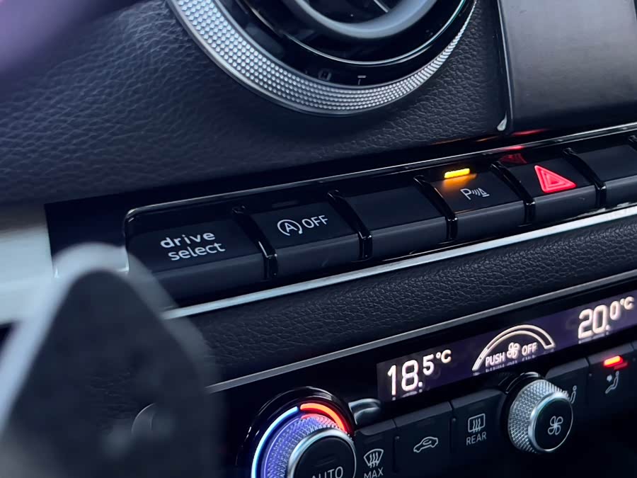 Audi S3 2014 car image #17