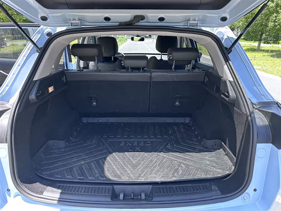 Exceed Chasing Wind C-DM 2022 صورة سيارة #17