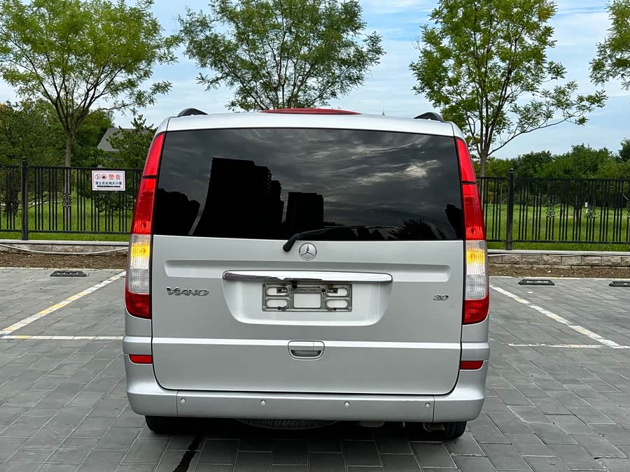 Mercedes-Benz Viano (Imported) 2008 car image #17