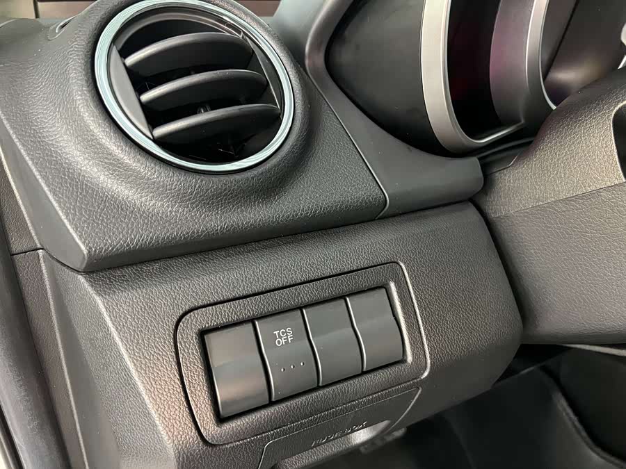 Mazda CX-7 2015 immagine di auto #17