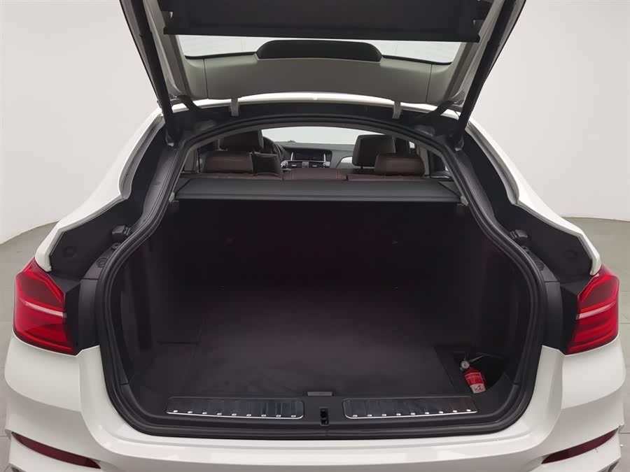 BMW X4 2017 car image #17