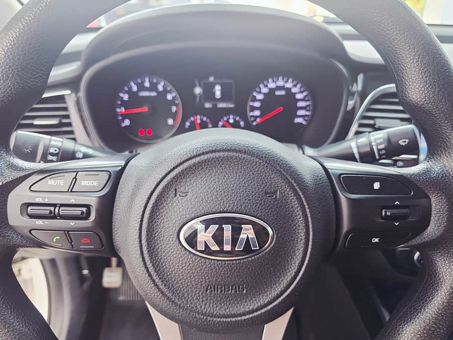 起亚 起亚K4 2015 汽车图片 #17