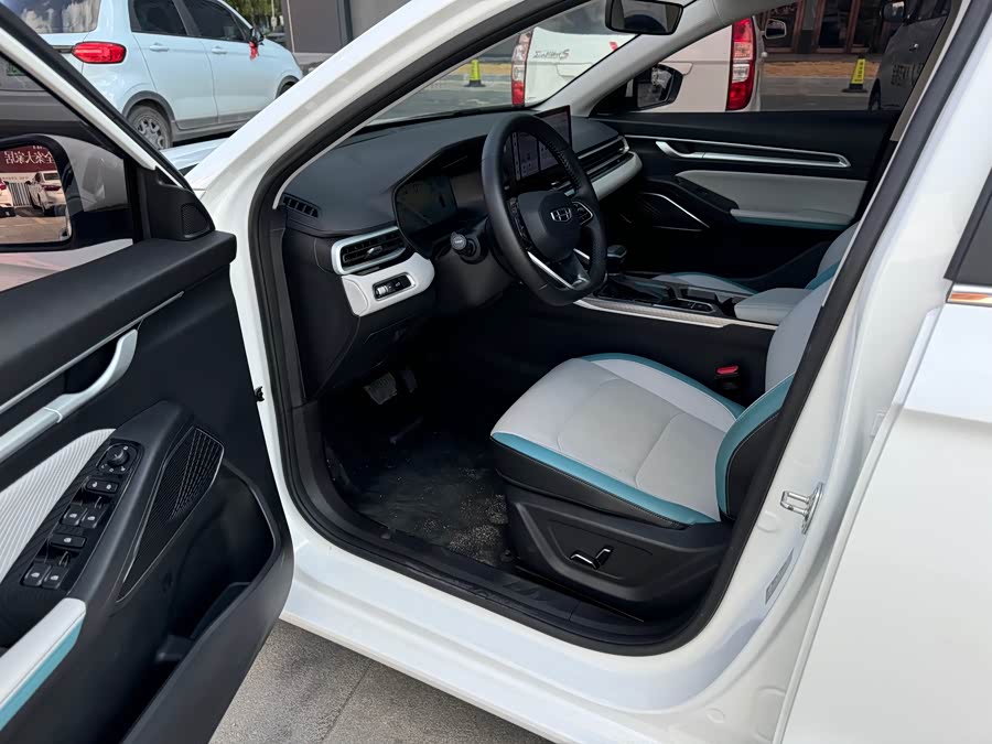 GEELY Emgrand 2024 car image #17