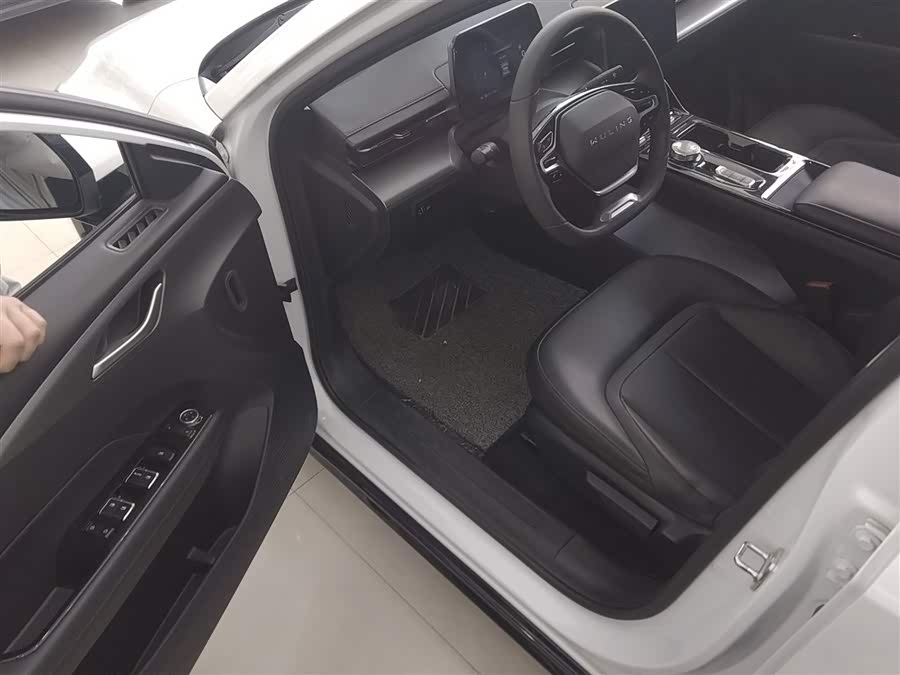 五菱汽车 五菱E5 2024 汽车图片 #17