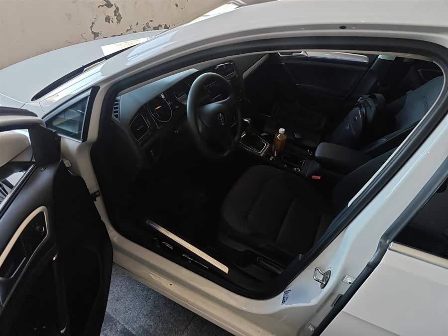 Volkswagen Golf Pure Electric 2020 imagen de coche #17