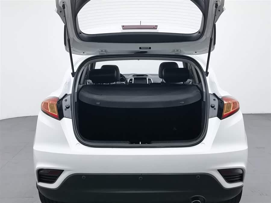 Changan Eado XT 2015 изображение автомобиля #17