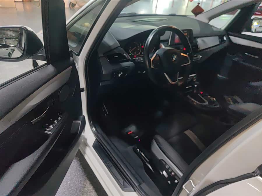 BMW 2 Series Tourer (Imported) 2015 #17 BMW 2 Series Tourer (Imported) 2015 car image #17