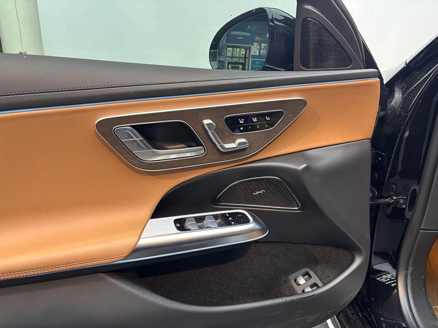 Mercedes-Benz E Class New Energy 2025 car image #17