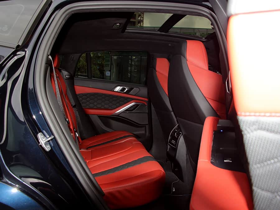 BMW X6 M 2023 car image #17