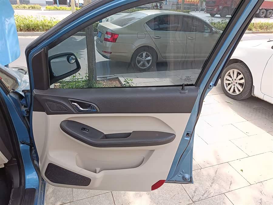 Chery Arrizo M7 2015 car image #17