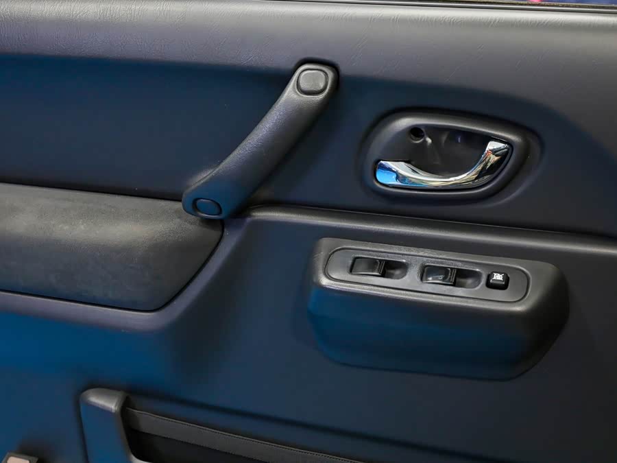 Suzuki Jimny (Imported) 2010 imagen de coche #17