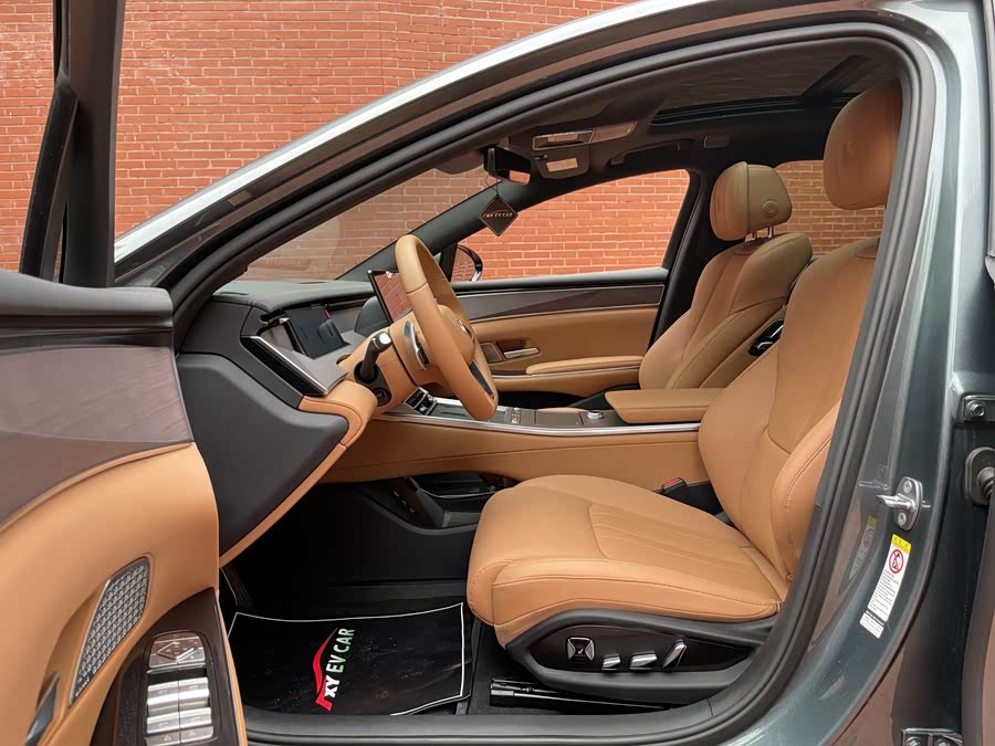 BYD HanL 2025 car image #17