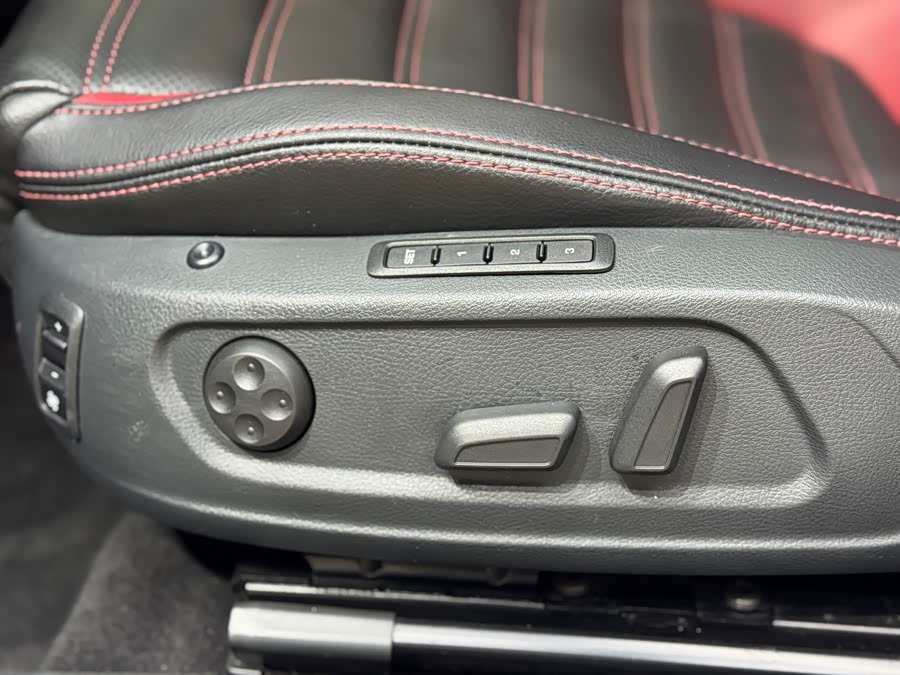 大众 一汽-大众CC 2018 #17 大众 一汽-大众CC 2018 汽车图片 #17