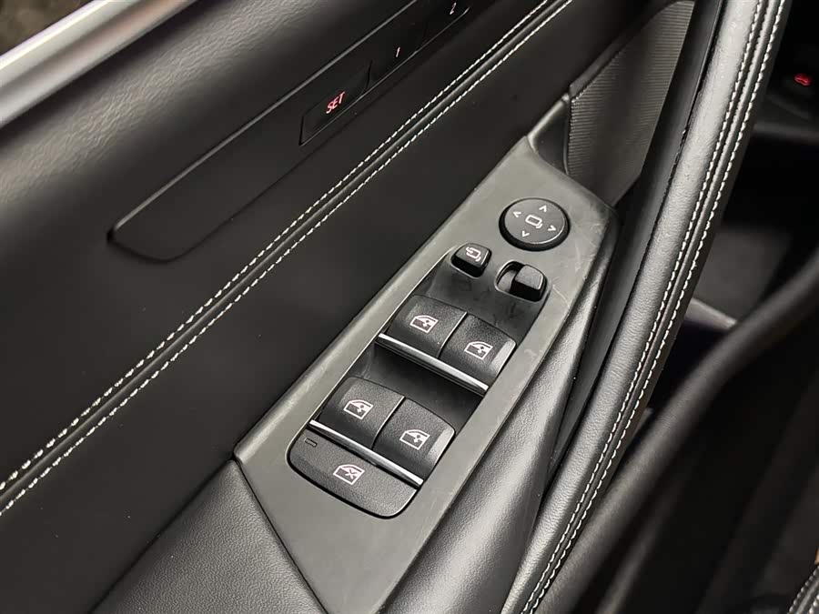 BMW 5 Series (Imported) 2018 car image #17