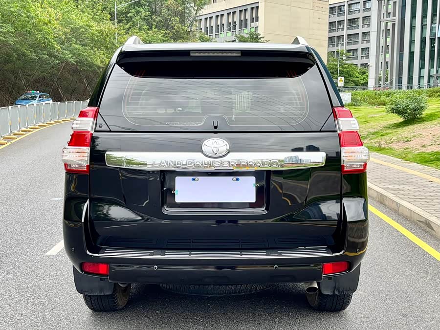 Toyota Prado (Imported) 2016 car image #17